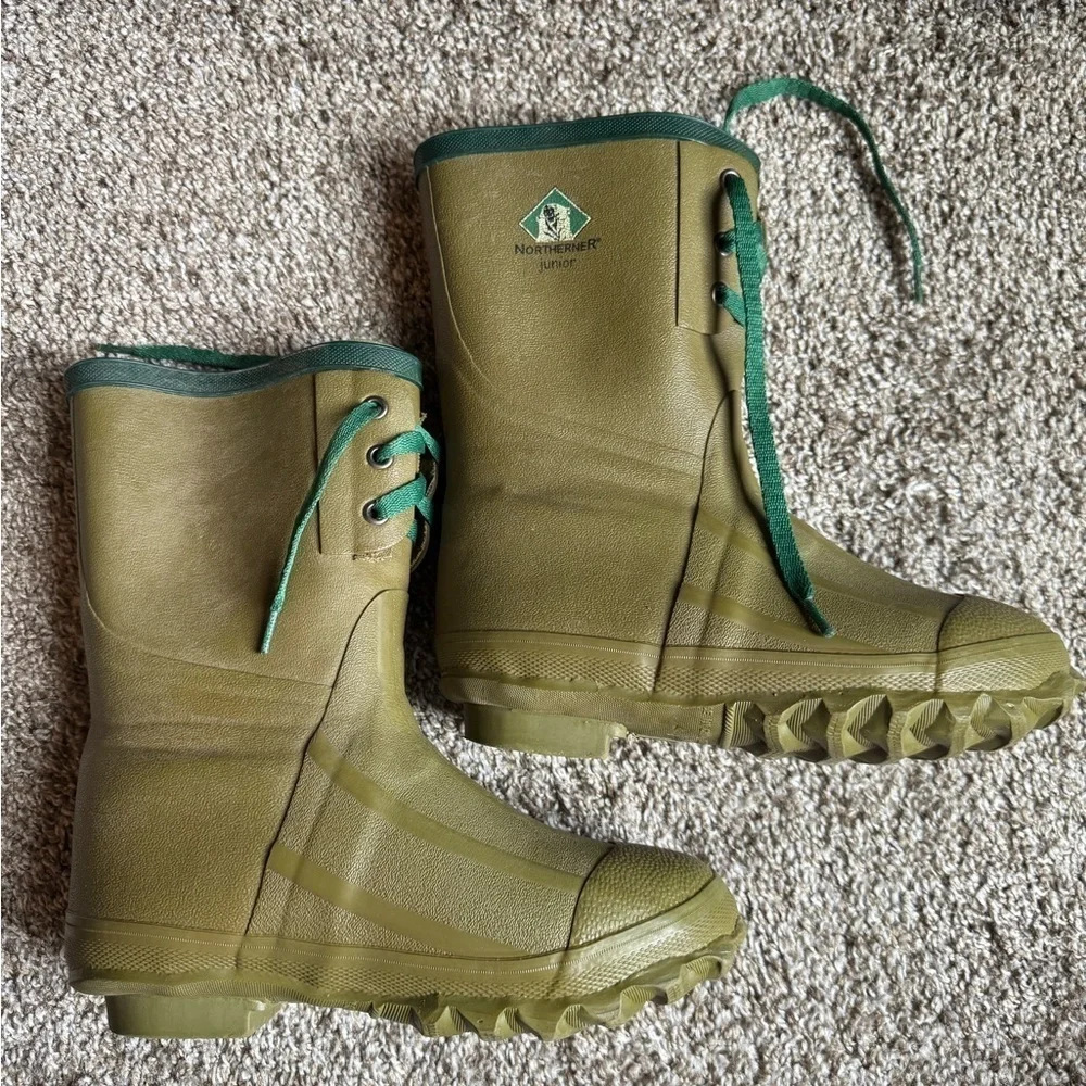 Northerner Junior heavy soled insulated rain boots steel shank farm boots